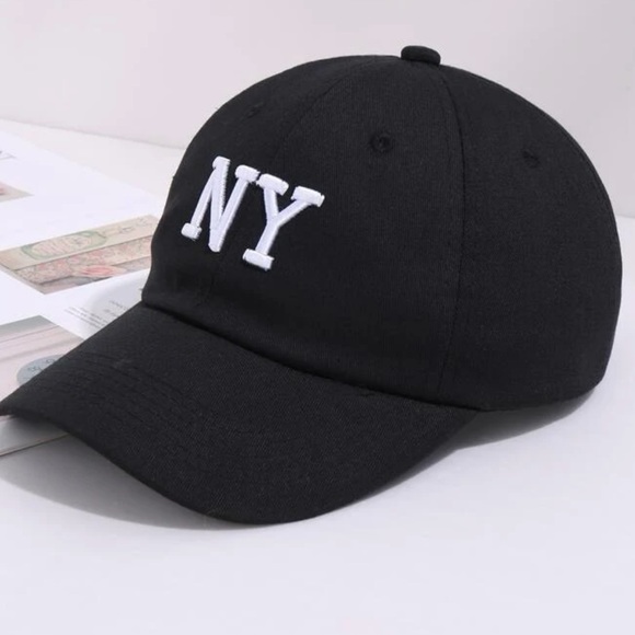 Unisex Black embroidered NY CAP - Picture 2 of 3